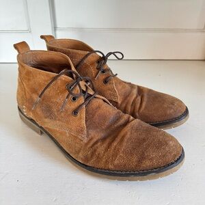 Bedstu tan leather Clyde shoes size 10